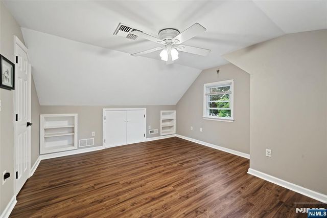 29 Oakley Terrace, Nutley, NJ 07110