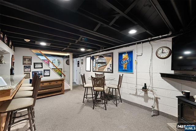 29 Oakley Terrace, Nutley, NJ 07110