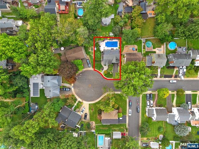 29 Oakley Terrace, Nutley, NJ 07110
