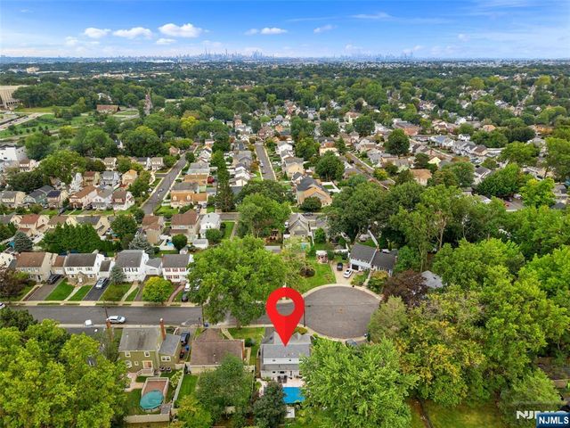 29 Oakley Terrace, Nutley, NJ 07110