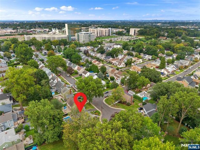 29 Oakley Terrace, Nutley, NJ 07110
