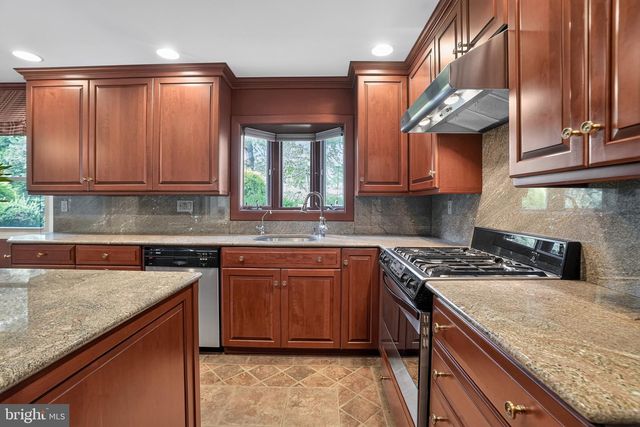 721 BUCKLEY RD, Blue Bell, PA 19422