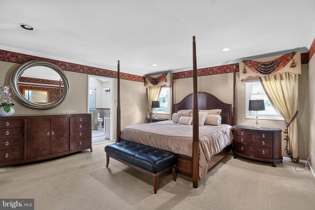 721 BUCKLEY RD, Blue Bell, PA 19422