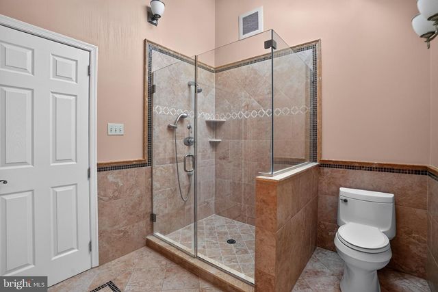 721 BUCKLEY RD, Blue Bell, PA 19422