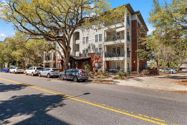 1142 SW 9TH ROAD 402, Gainesville, FL 32601