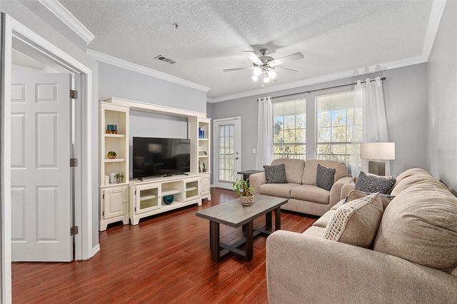 1142 SW 9TH ROAD 402, Gainesville, FL 32601