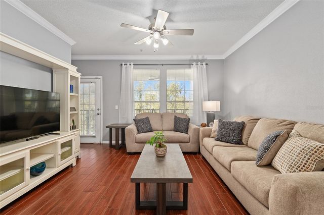 1142 SW 9TH ROAD 402, Gainesville, FL 32601