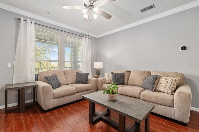 1142 SW 9TH ROAD 402, Gainesville, FL 32601