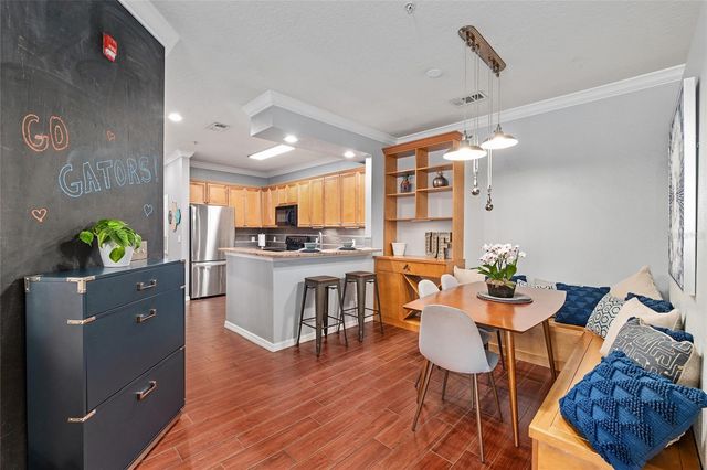 1142 SW 9TH ROAD 402, Gainesville, FL 32601