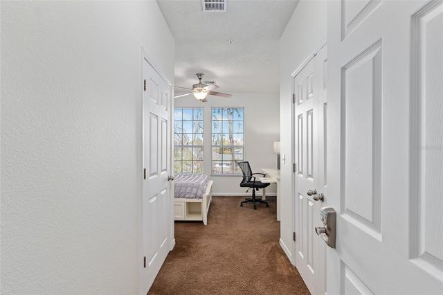 1142 SW 9TH ROAD 402, Gainesville, FL 32601