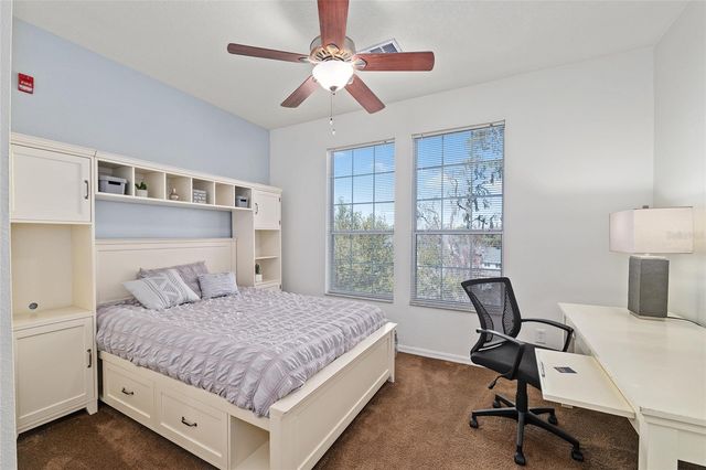 1142 SW 9TH ROAD 402, Gainesville, FL 32601