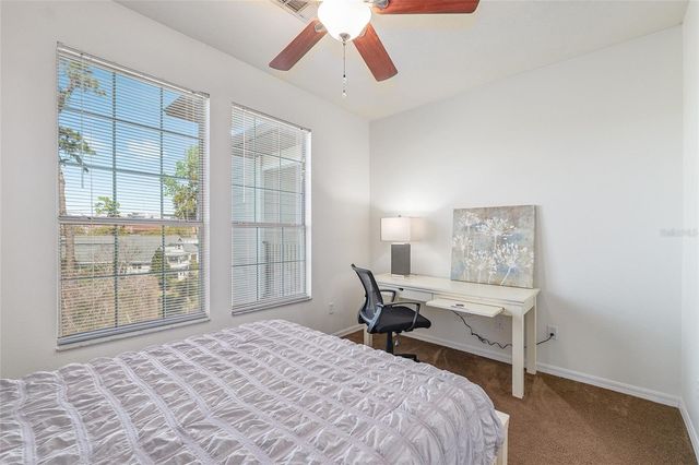 1142 SW 9TH ROAD 402, Gainesville, FL 32601