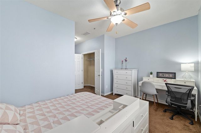 1142 SW 9TH ROAD 402, Gainesville, FL 32601