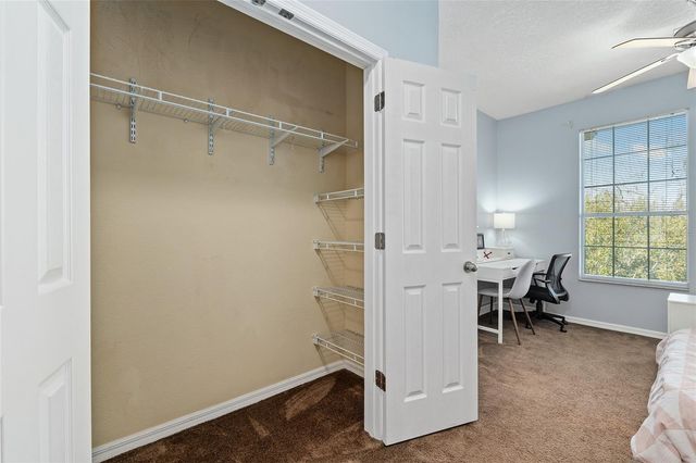 1142 SW 9TH ROAD 402, Gainesville, FL 32601