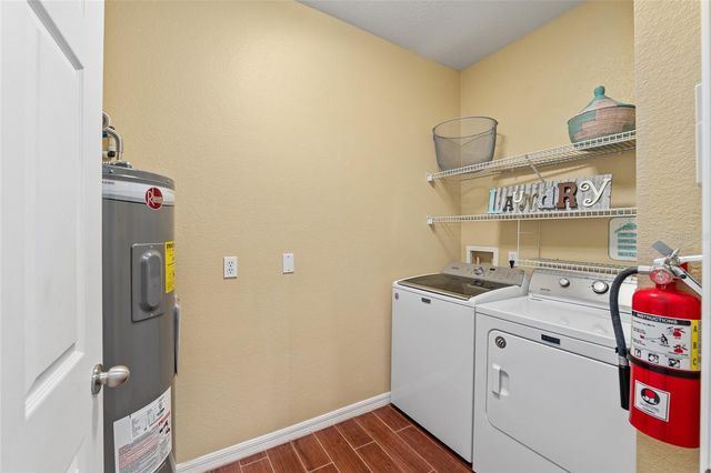 1142 SW 9TH ROAD 402, Gainesville, FL 32601