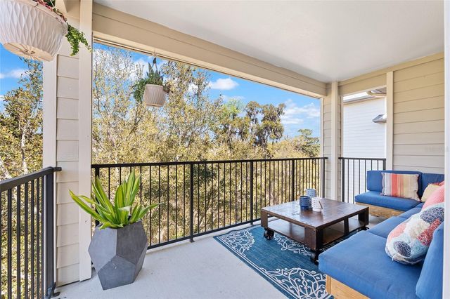 1142 SW 9TH ROAD 402, Gainesville, FL 32601