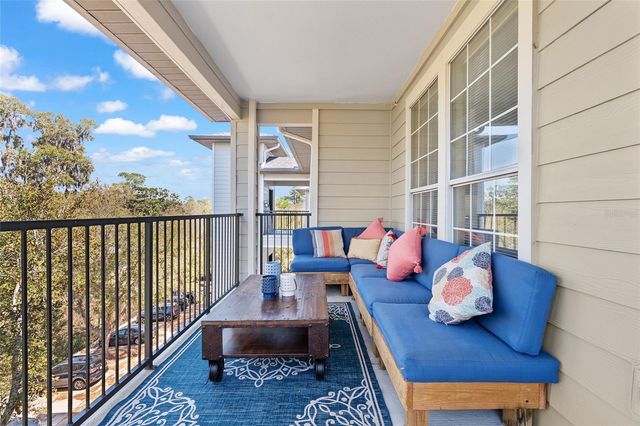 1142 SW 9TH ROAD 402, Gainesville, FL 32601