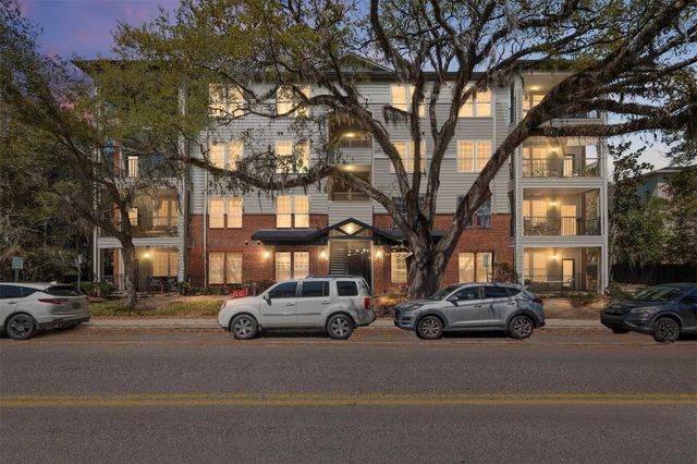 1142 SW 9TH ROAD 402, Gainesville, FL 32601