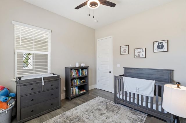 915 Vineyard Court, Madera, CA 93636