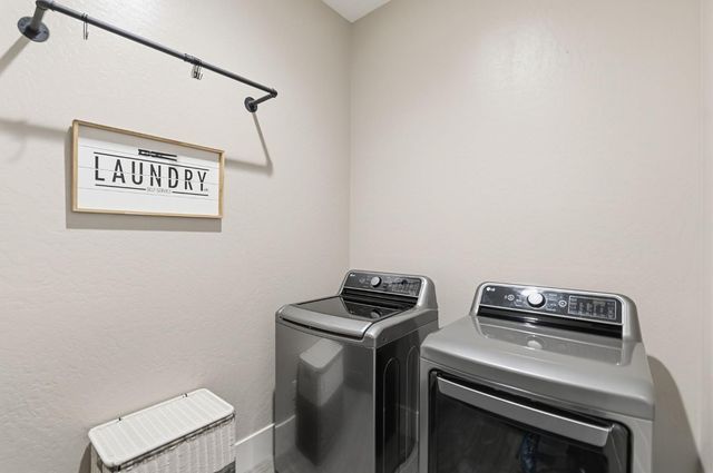 915 Vineyard Court, Madera, CA 93636