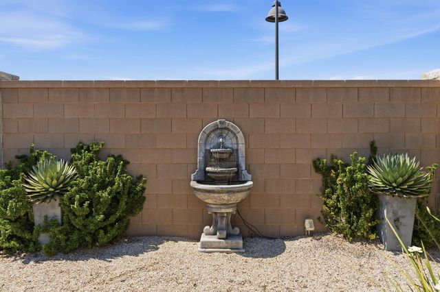 915 Vineyard Court, Madera, CA 93636