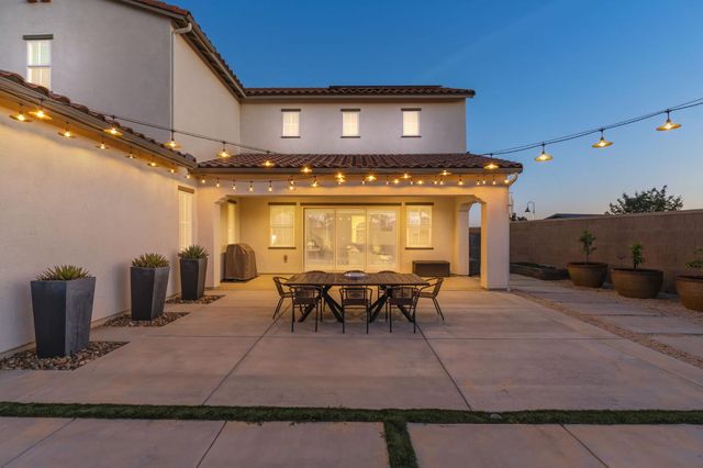 915 Vineyard Court, Madera, CA 93636