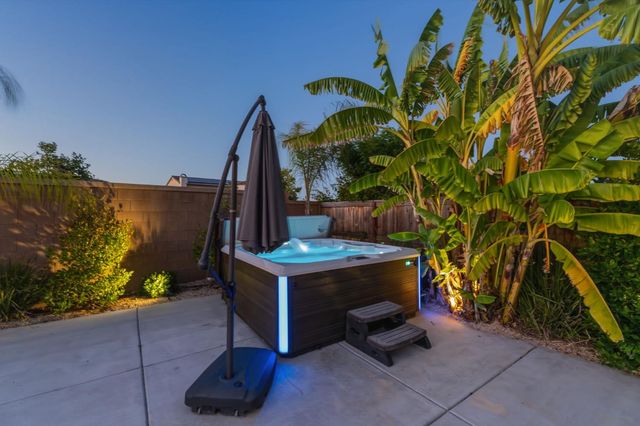 915 Vineyard Court, Madera, CA 93636