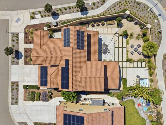 915 Vineyard Court, Madera, CA 93636