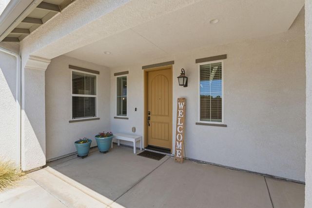 915 Vineyard Court, Madera, CA 93636