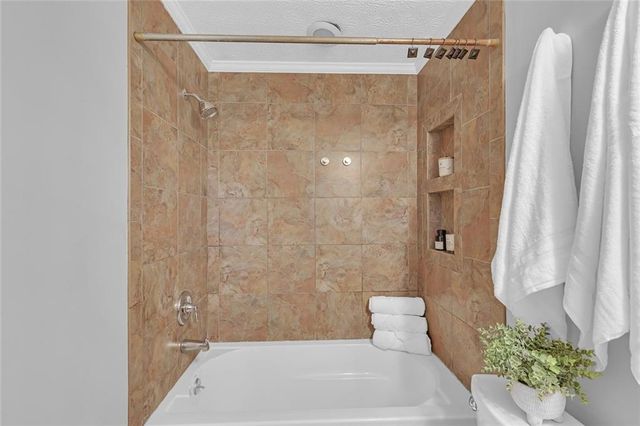 5728 Four Winds Court SW, Lilburn, GA 30047
