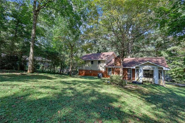 5728 Four Winds Court SW, Lilburn, GA 30047