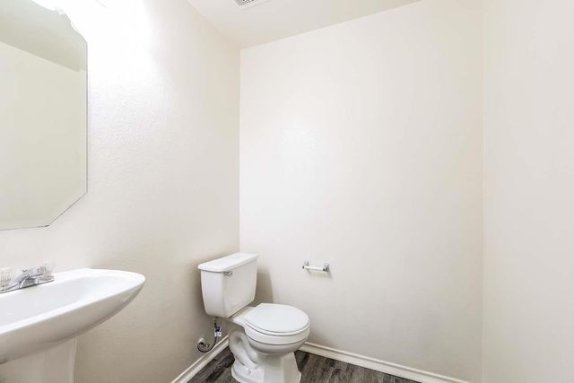 423 Remington Ridge Drive, Houston, TX 77073