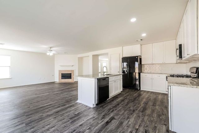 423 Remington Ridge Drive, Houston, TX 77073