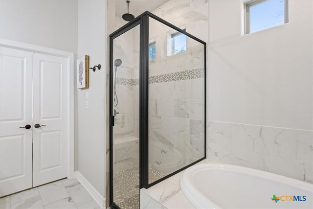 102 Rancho Del Lago Lane, Belton, TX 76513