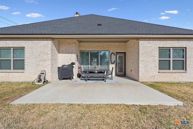 102 Rancho Del Lago Lane, Belton, TX 76513