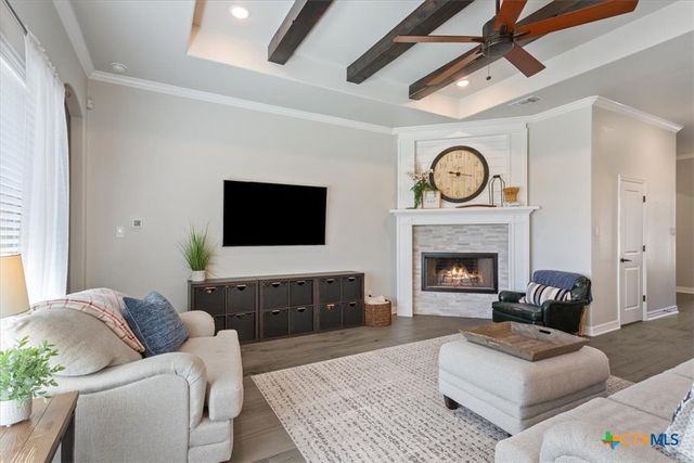 102 Rancho Del Lago Lane, Belton, TX 76513