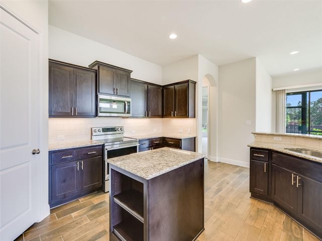 340 Chisholm TRL, Bastrop, TX 78602