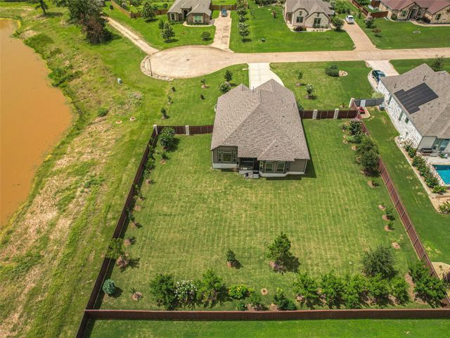 340 Chisholm TRL, Bastrop, TX 78602