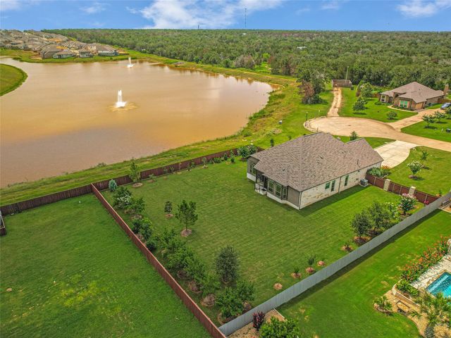 340 Chisholm TRL, Bastrop, TX 78602