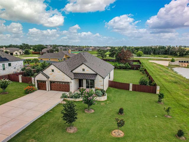340 Chisholm TRL, Bastrop, TX 78602