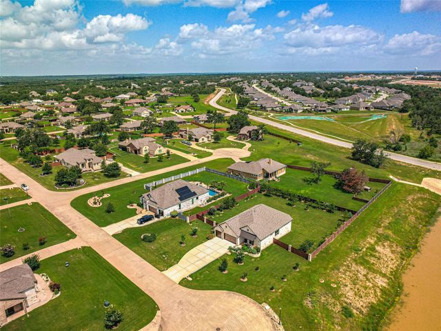 340 Chisholm TRL, Bastrop, TX 78602