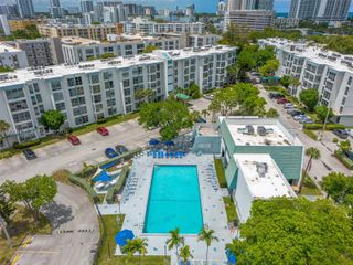 17570 Atlantic Blvd 210, Sunny Isles Beach, FL 33160