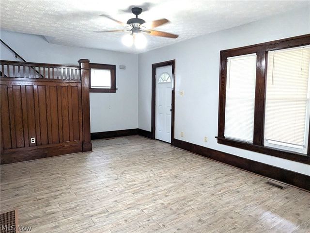 876 Avon Street, Akron, OH 44310