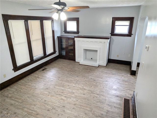 876 Avon Street, Akron, OH 44310