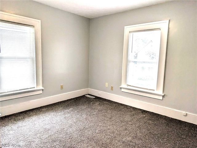 876 Avon Street, Akron, OH 44310