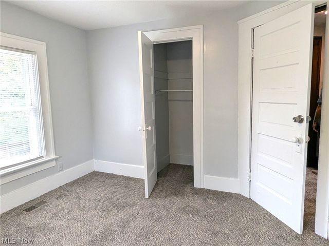 876 Avon Street, Akron, OH 44310