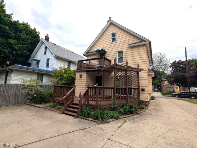 876 Avon Street, Akron, OH 44310