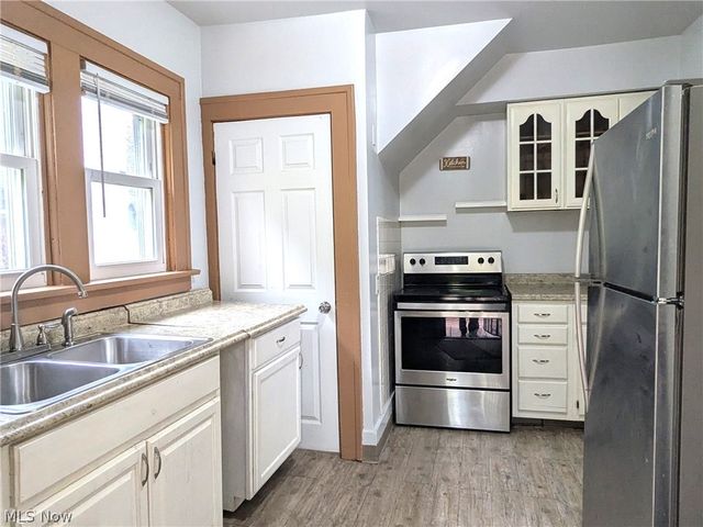 876 Avon Street, Akron, OH 44310