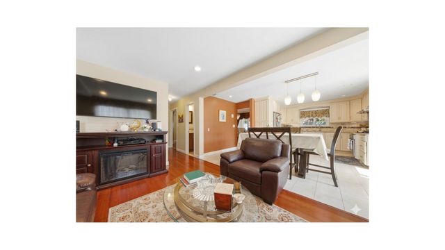 2410 LODOVICK Avenue, New York City, NY 10469