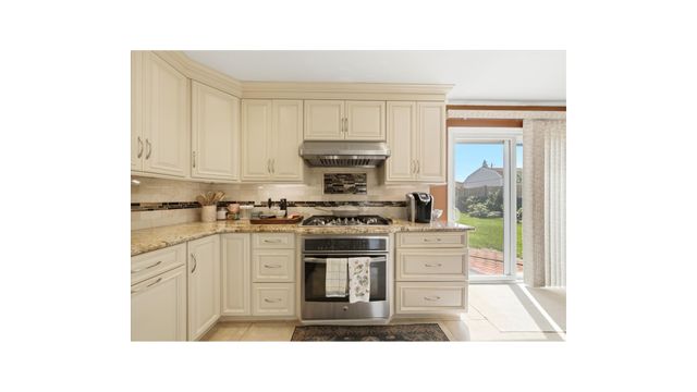 2410 LODOVICK Avenue, New York City, NY 10469